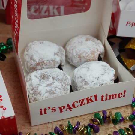 powdered sugar, 4 pack, paczki, paczki near me, fresh paczki, Evart, bakery, fat Tuesday, ebels